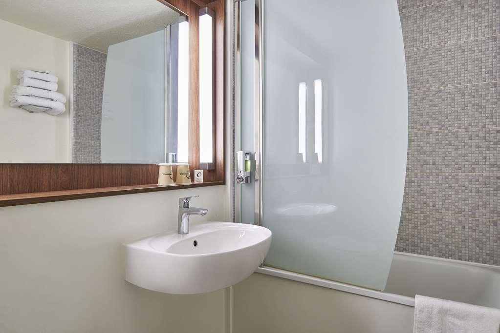 The Originals City Hotel La Verriere-Yvelines Zimmer foto